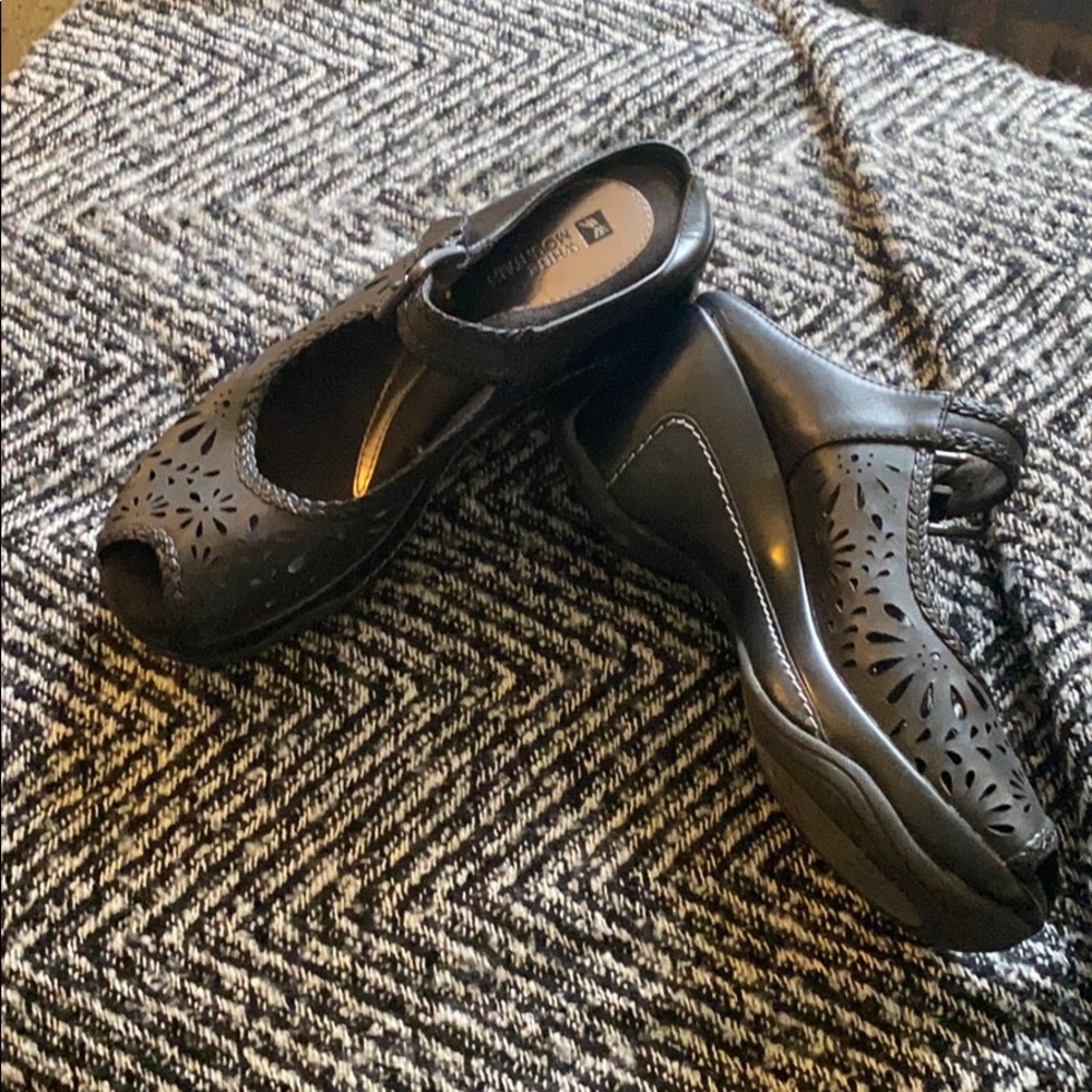 Open toe Mary Jane